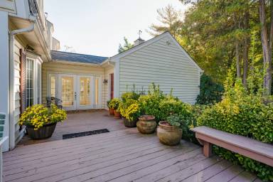 Main picture of 9841 Meadowcroft Ln