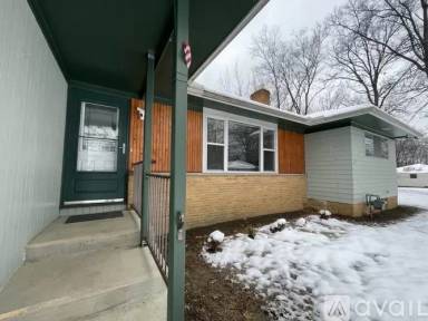 Main picture of 9501 Oakdale Rd