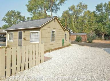 Main picture of 2810 W Woodlawn Ave