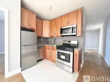 Main picture of 500 W 143rd St