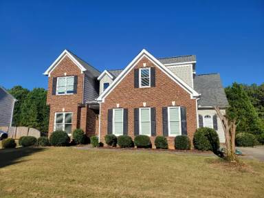 Main picture of 1040 Lilac Arbor Rd