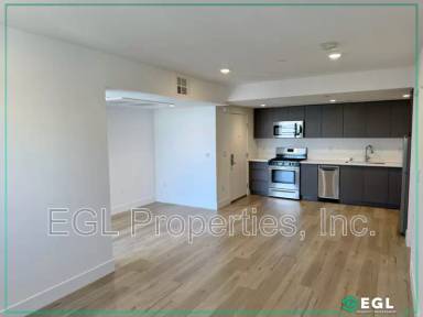 Main picture of 744 S Mariposa Ave
