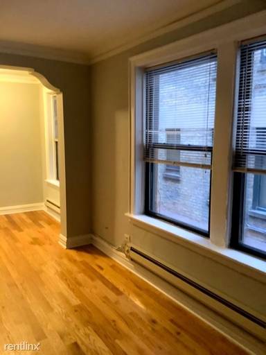 Main picture of Roscoe Apartments