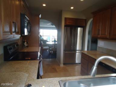 Main picture of 2475 Jefferson St