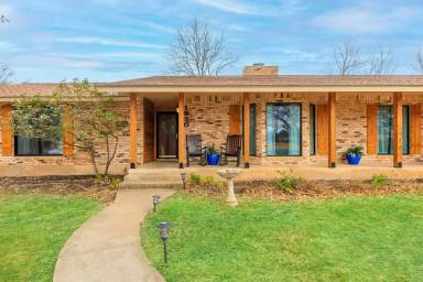 Main picture of 1830 Quailwood Dr