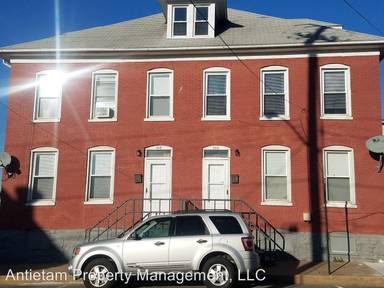 Main picture of 506 W Franklin St