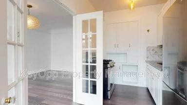 Main picture of 1905 Laguna St