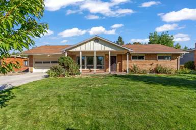 Main picture of 6402 W Bermuda Dr