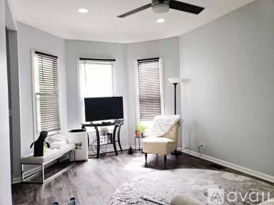 Main picture of 2302 N Hamlin Ave