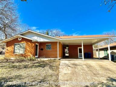 Main picture of 1314 Stadium Dr
