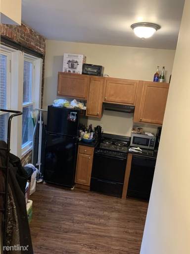 Main picture of 115 Salem St
