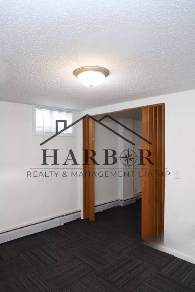 Main picture of 1241 4th St NW