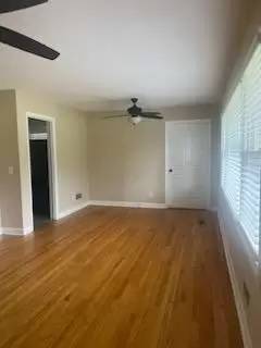 Main picture of 2606 E Homewood Ave