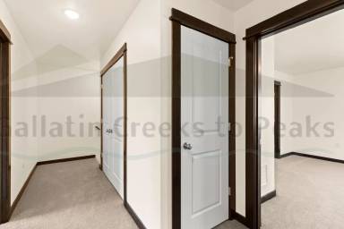 Main picture of 881 Rookery Ln
