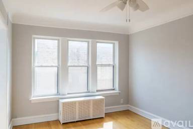 Main picture of 6751 N Artesian Ave