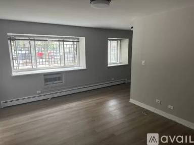 Main picture of 2921 N Broadway St