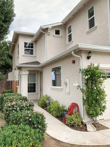 Main picture of 565 S Ridgemark Dr