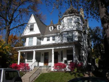 Main picture of 2214 E Ivanhoe Pl