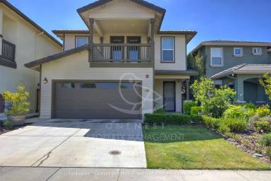 Main picture of 310 Clover Meadows Cir