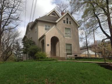 Main picture of 301 S 9th St