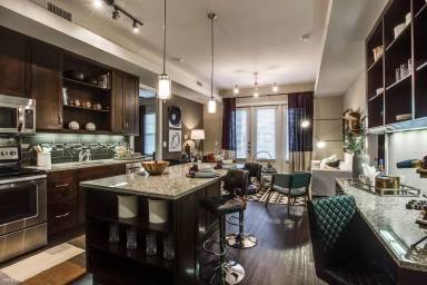 Main picture of Lakeline Mall Dr ID 1595396