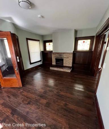 Main picture of 17930 Chagrin Blvd