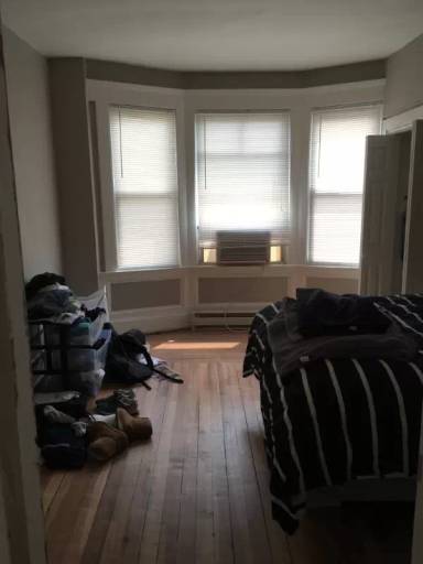 Main picture of 968 State St