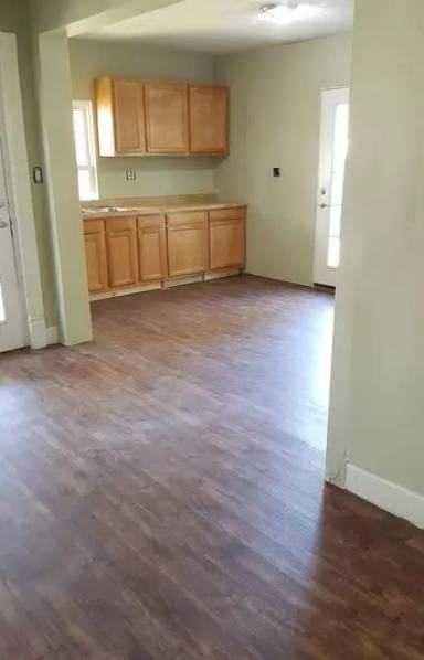 Main picture of 423 Montana Ave