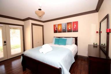 Main picture of 10716 Cedar Ave