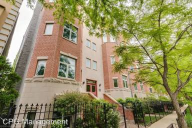 Main picture of 2629 N Ashland Ave