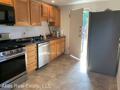 Main picture of 1056 E Egbert St