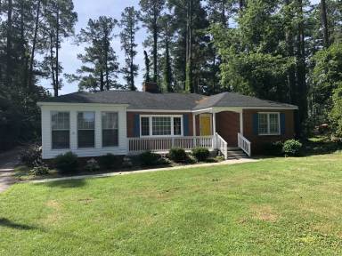 Main picture of 1601 Country Club Rd