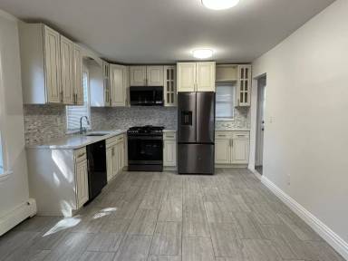 Main picture of 51 Plattsville Ave