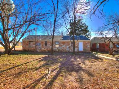 Main picture of 2105 Westchester Dr