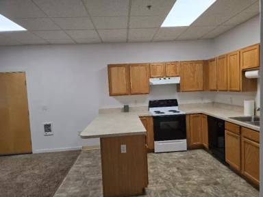 Main picture of 5912 SE Foster Rd