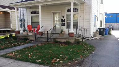 Main picture of 308 S Broadway Park