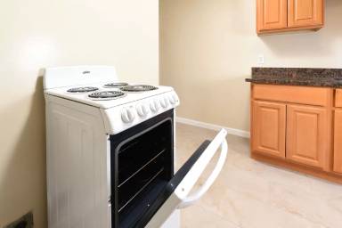 Main picture of 1114 University Ave