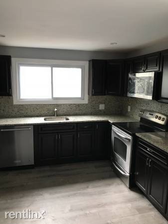 Main picture of 10 Warren Ave