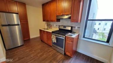 Main picture of 3024 49th St
