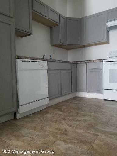 Main picture of 146 W Lexington Ave