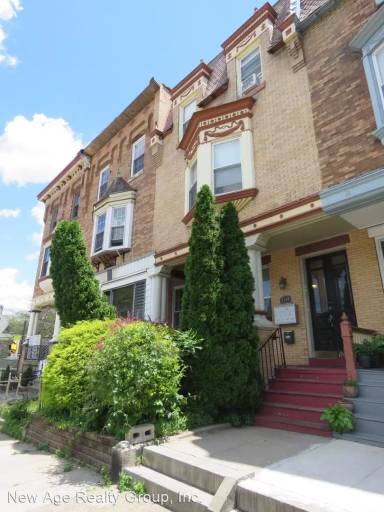Main picture of 4504 Springfield Ave