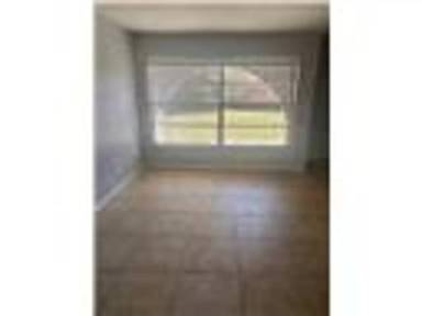Main picture of 325 Dundee Dr