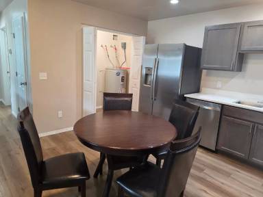 Main picture of 192 E Commerce Way