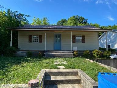 Main picture of 29 Lawn St