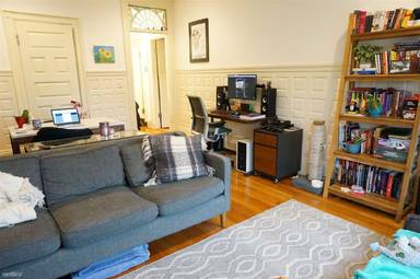 Main picture of 379 Commonwealth Ave
