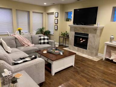 Main picture of 3501 W Wrightwood Ave