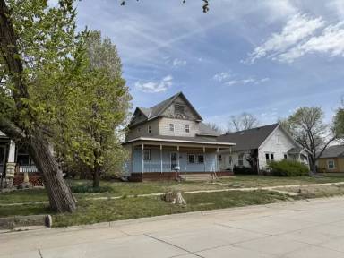 Main picture of 116 S 1st St