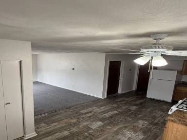 Main picture of 121 2nd Ave