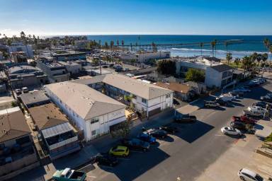 Main picture of 5041 Santa Monica Ave