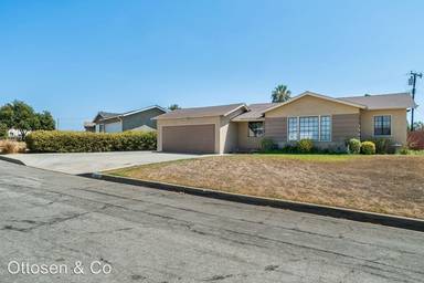 Main picture of 1712 Gold Dust St